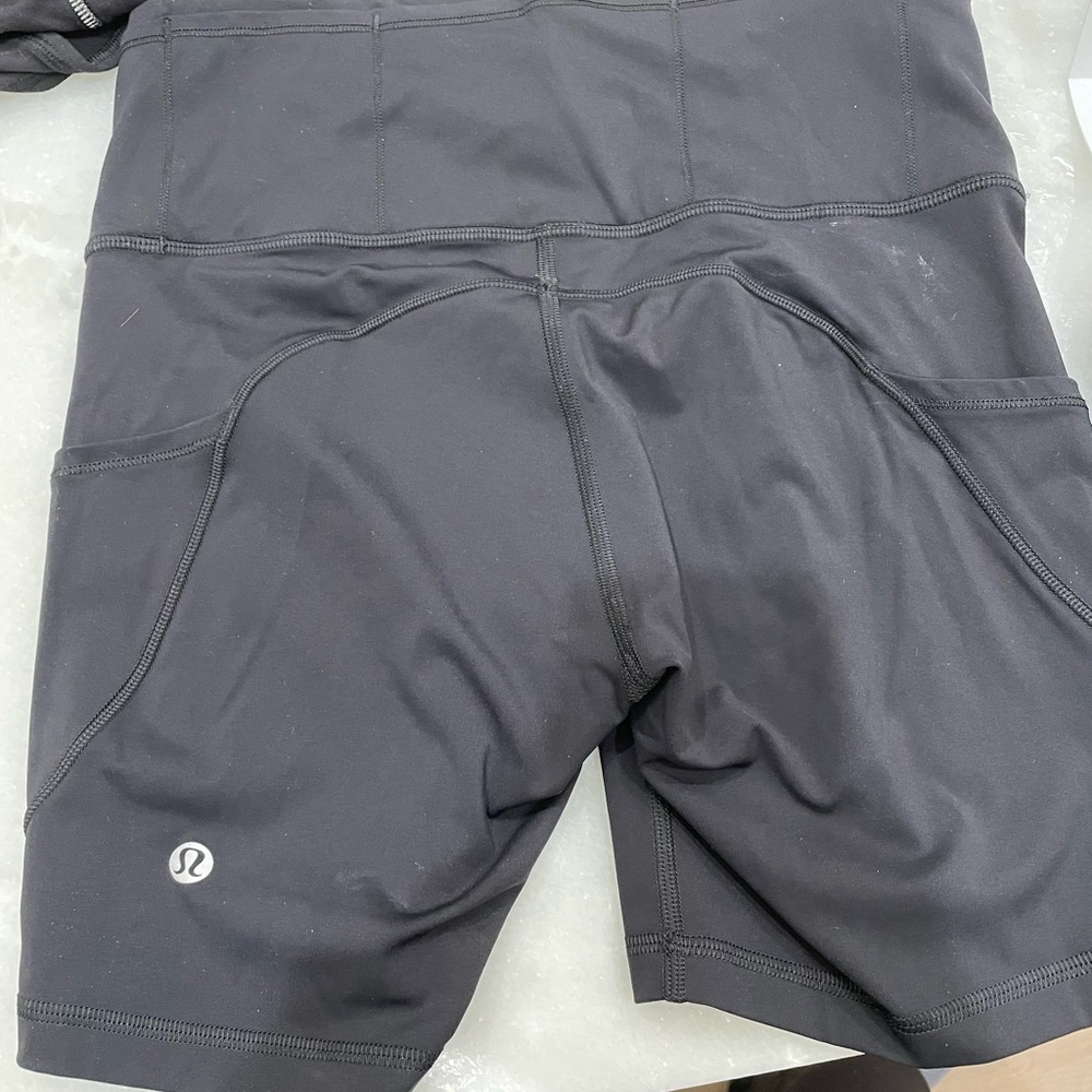 Lululemon short biker shorts